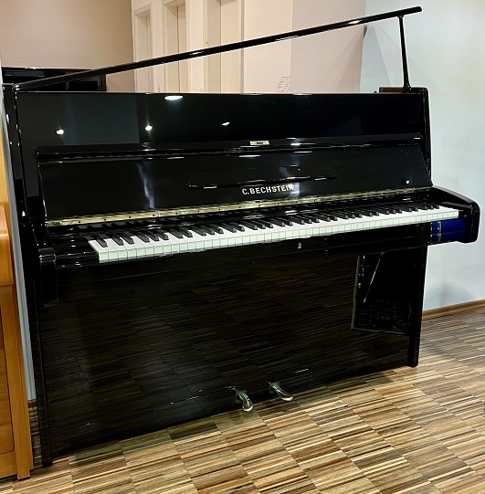 Bechstein Klavier<br/>114 cm  Schwarz poliert<br/>Gebraucht<br/>€ 12 000,-