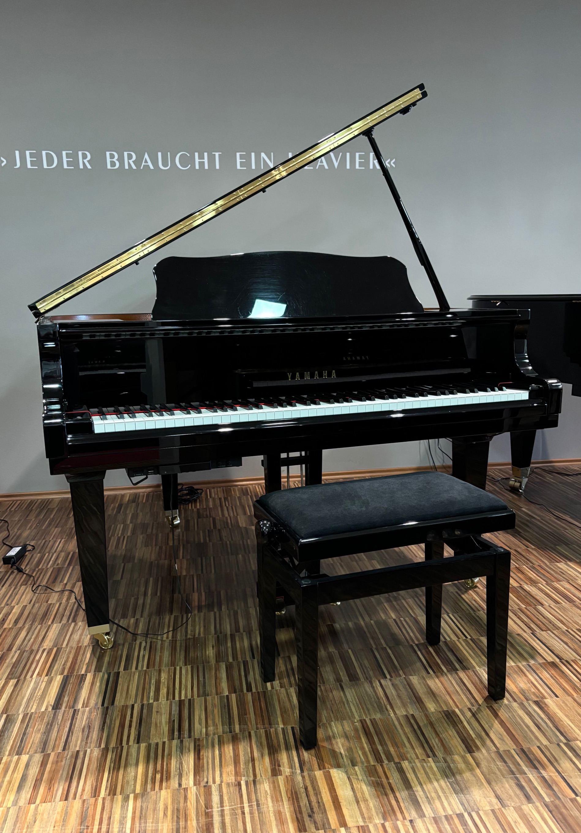 Yamaha Flügel<br/>Modell GB1 SC2-Silent<br/>Baujahr 2018<br/>€ 12 900,-<br/>Standort Wiesbaden