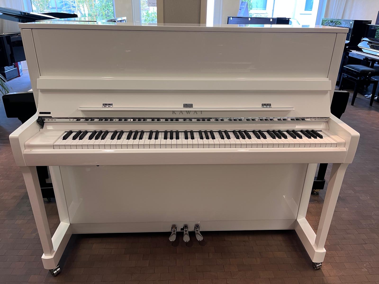 Kawai Klavier !NEU!<br/>Modell K 300 ATX4<br/>weiß poliert  Chrom<br/>statt € 11 660,-<br/>JETZT € 8 890,-<br/>Standort: St. Sebastian