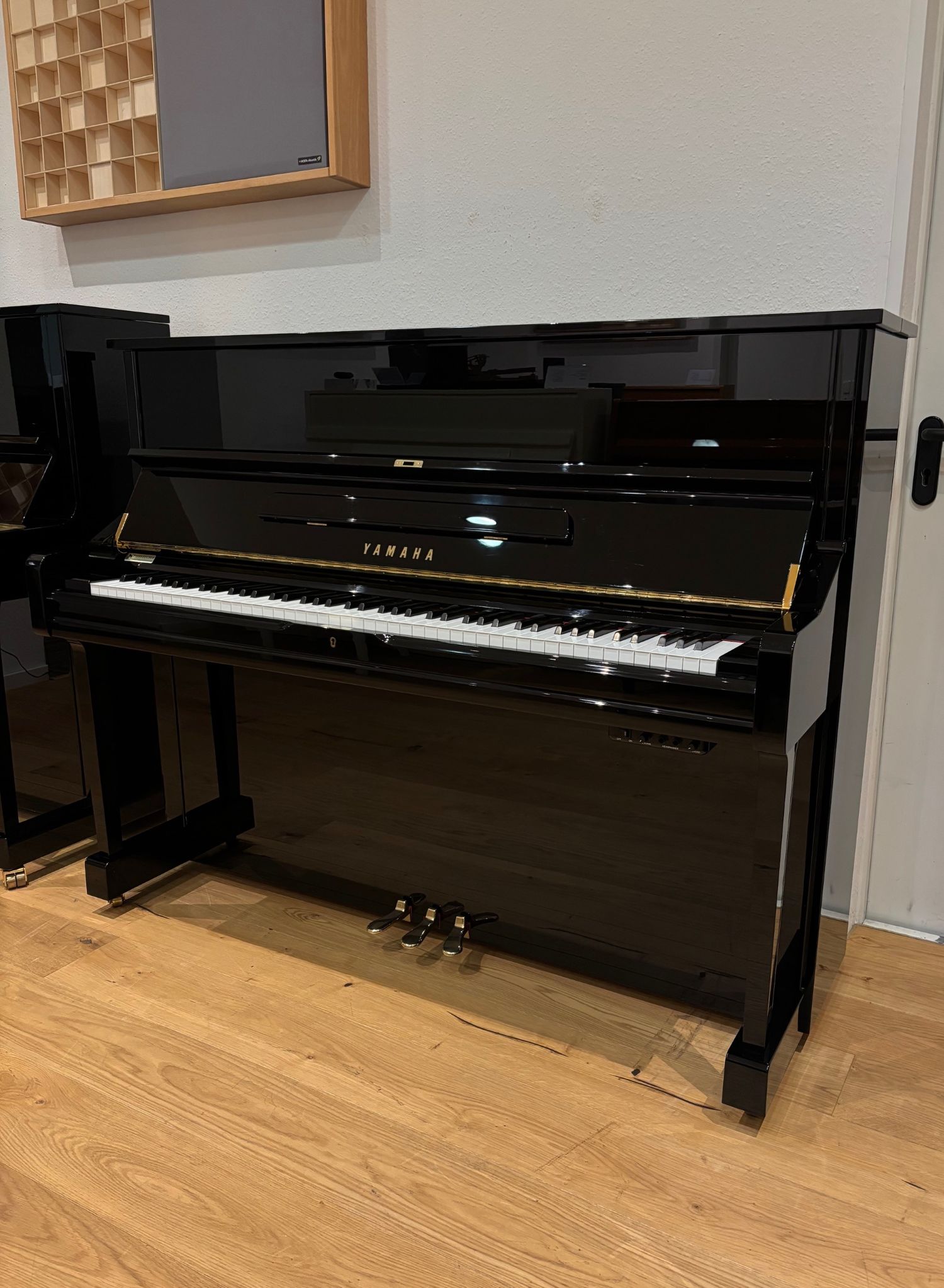 Yamaha Klavier<br/>Modell U1  121 cm Silent<br/>Gebraucht<br/>€ 6 999,-<br/>Standort Wiesbaden