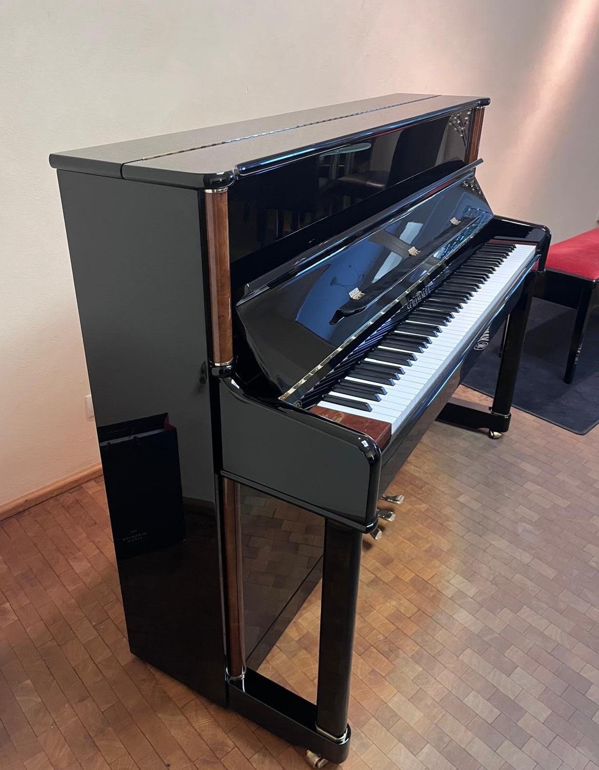 Schimmel Klavier<br/>Modell 120 | Holz Lisenen<br/>Gebraucht<br/>€ 9 500,-<br/>Standort St. Sebastian