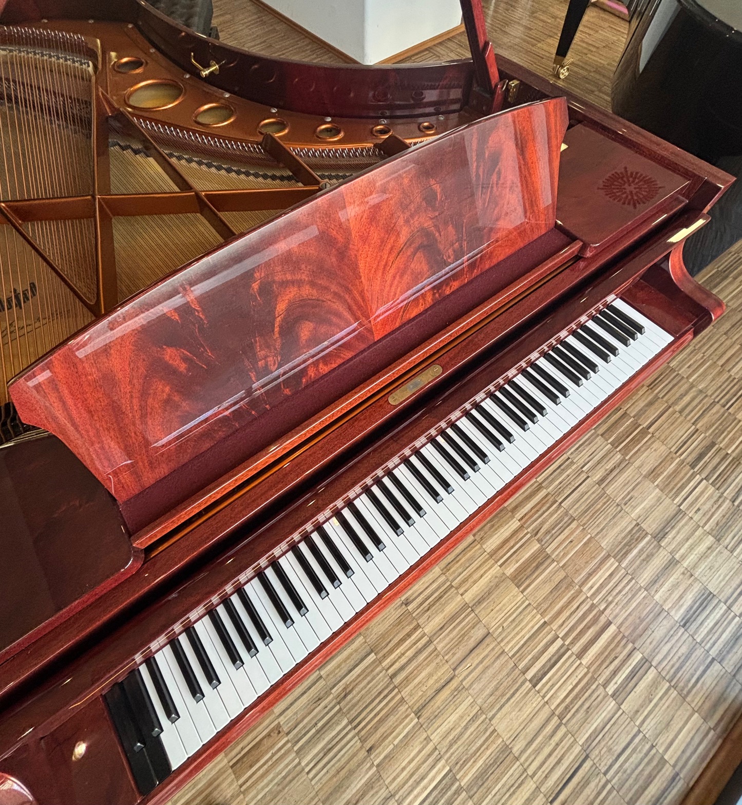 Bösendorfer Flügel<br/>Modell 225 Senator<br/>Gebraucht Bj 1996<br/>€ 49 900,-<br/>Standort: Wiesbaden