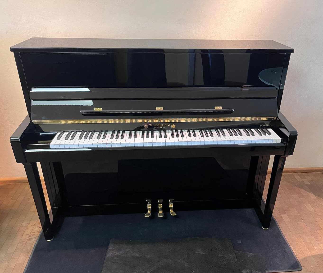 Schimmel Klavier<br/>Wilhelm Schimmel W 114<br/>Gebraucht<br/>€ 5 900,-<br/>Standort: St. Sebastian