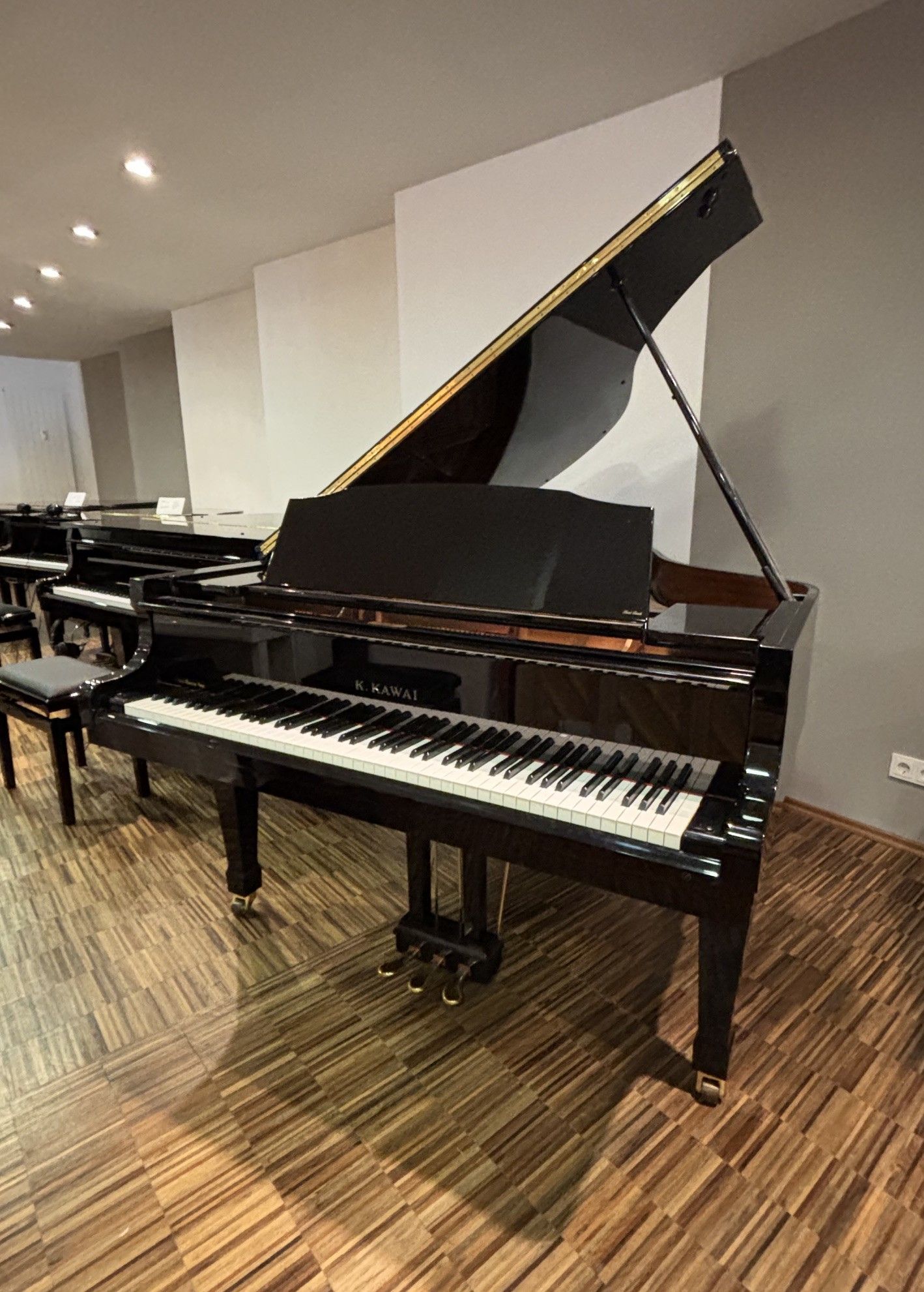 Kawai-Flügel<br/>Modell R 0 | 186 cm<br/>Gebraucht<br/>€ 14 900,-<br/>Standort: Wiesbaden<br/>
