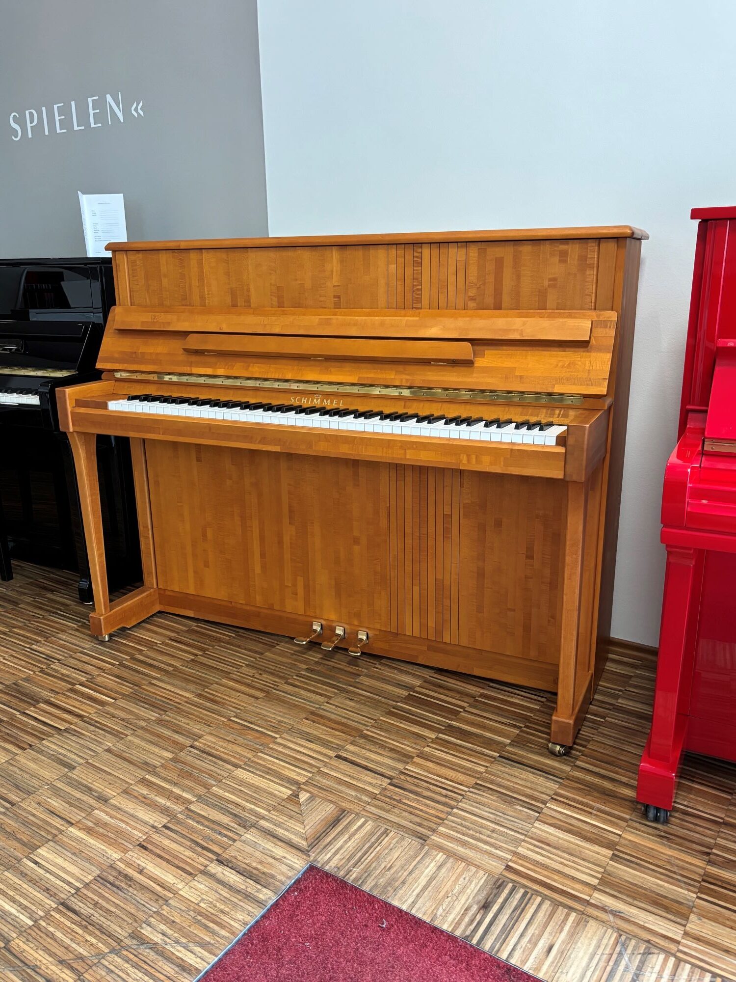 Schimmel Klavier<br/>Modell 120 | Massiver Ahorn<br/>Gebraucht<br/>€ 9 490,-<br/>Standort: Wiesbaden